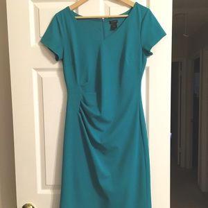 Ann Taylor work dress to knee - Size 8
